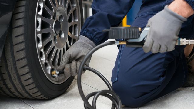 tyre pressure gauge