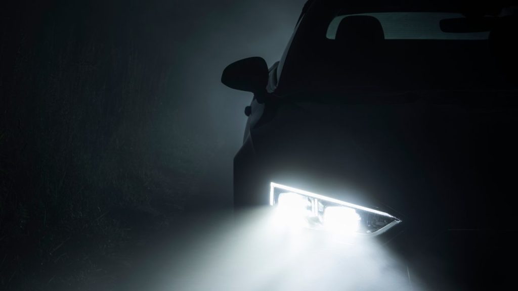 when to use dipped headlights